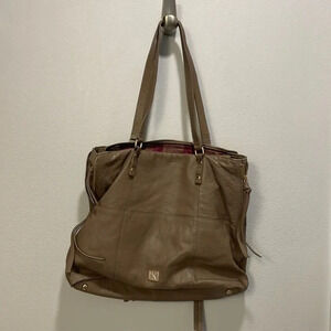 Kooba woman’s grey leather woman’s purse